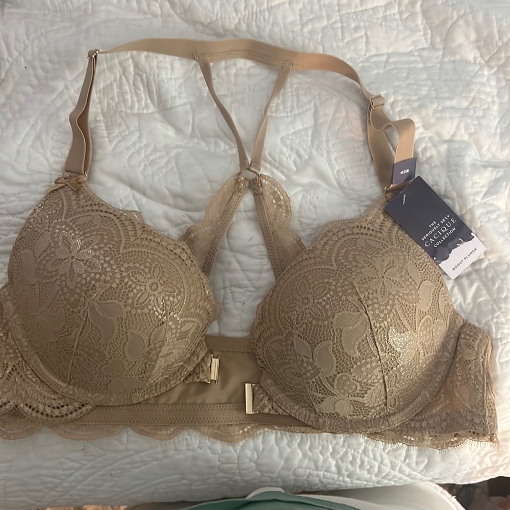 Cacique boost plunge bra gold shimmer lace 40B. Push up with padding